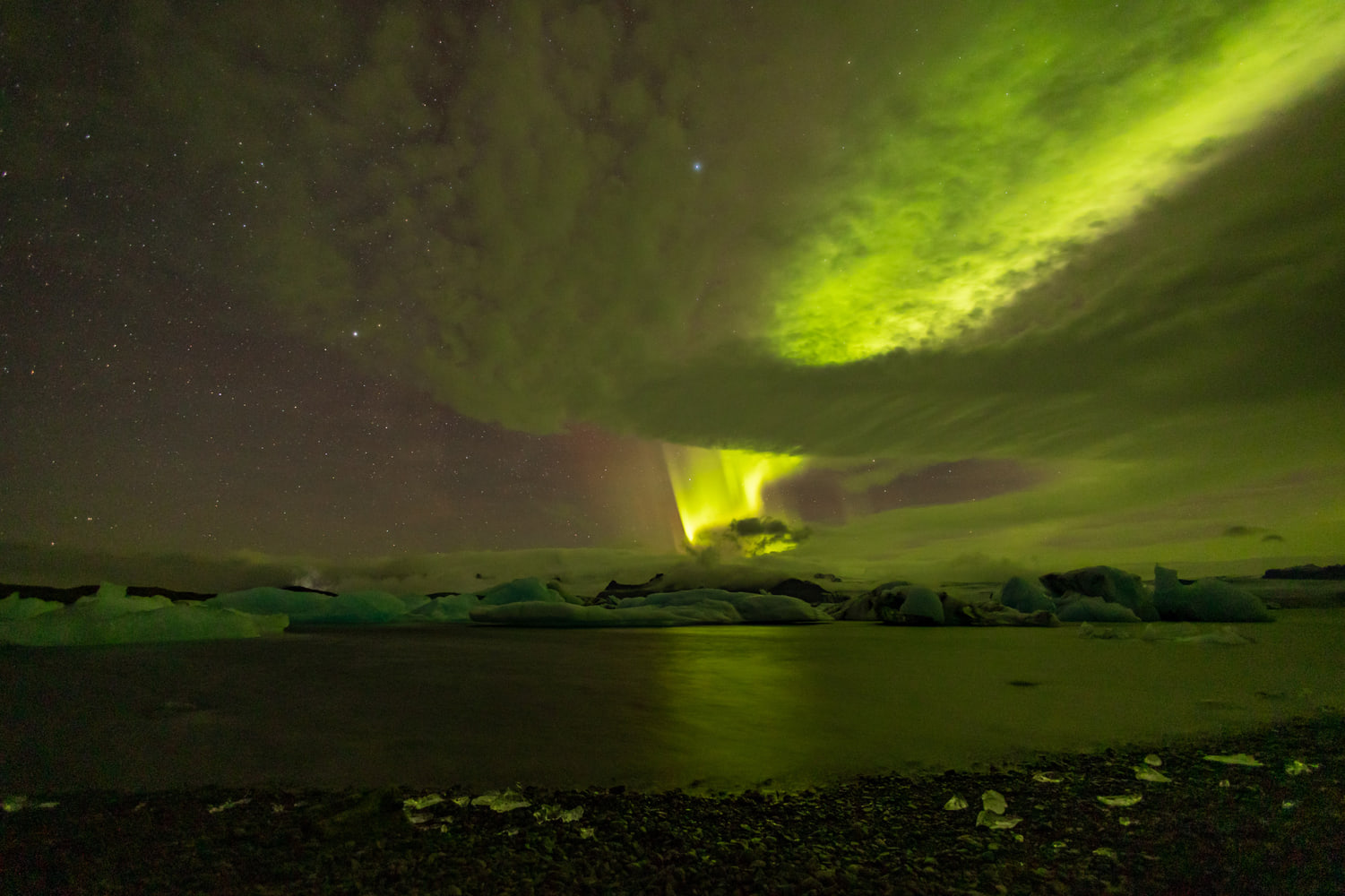 Northern lights over the glacier lagoon, south-east Iceland